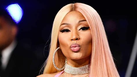 Published on: May 5, 2022, 11:49 AM PDT. 8. Nicki Minaj took to Instagram to strip down a bit and show how having a broad chest can be misleading. The “Starships” rapper was chilling on a ...